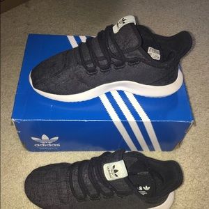 Young men’s/boys size 7.5 adidas